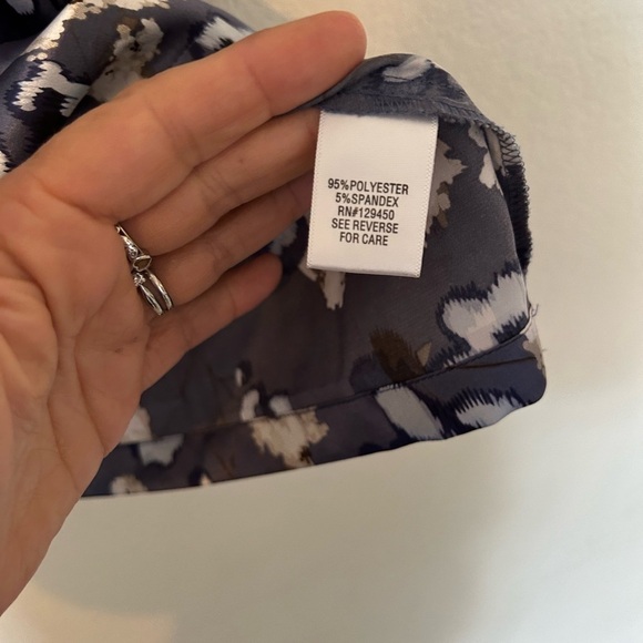 Apt. 9 Blouse Blue & White Floral Blouse XL - Picture 6 of 8